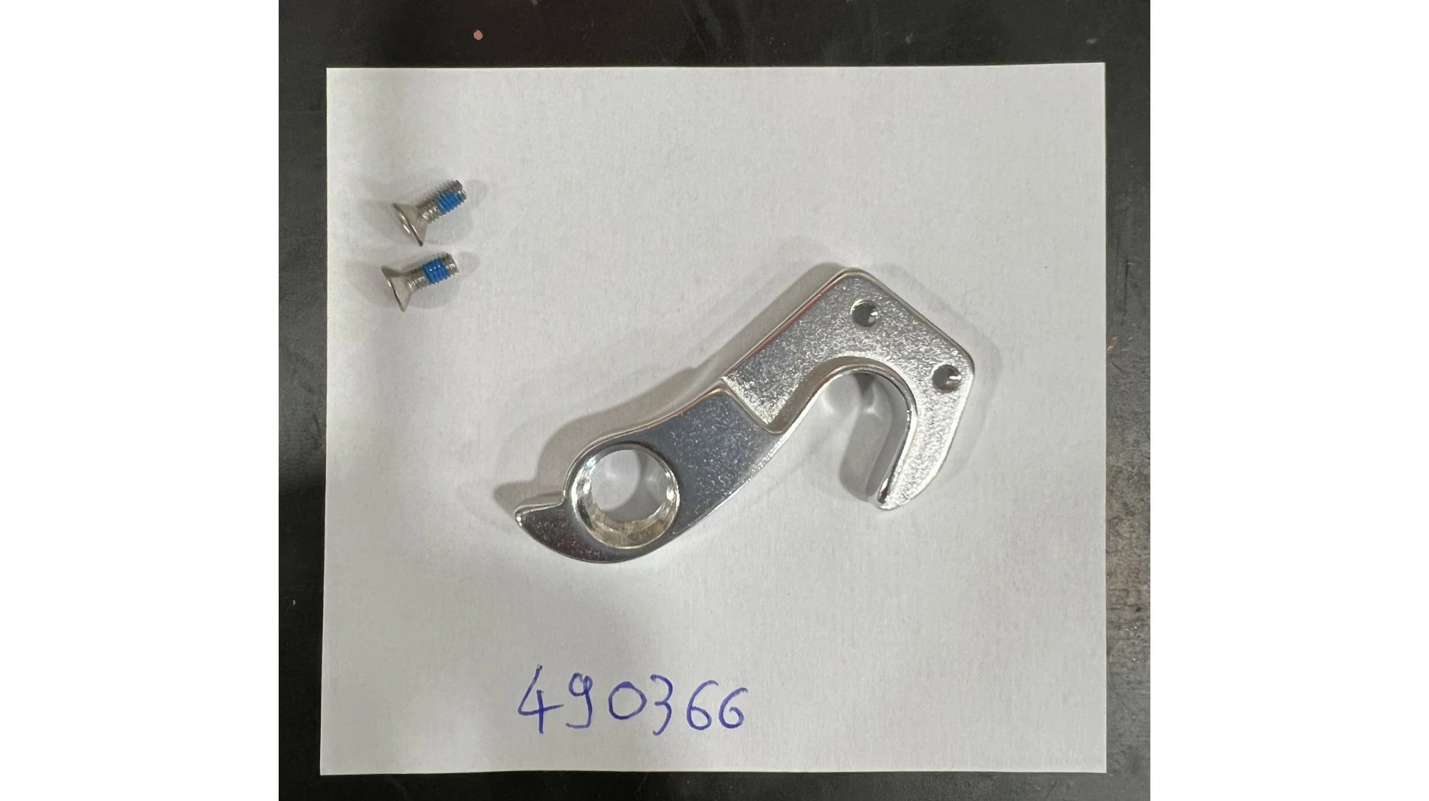 PATTE DE DERAILLEUR 2T ADAPTABLE GIANT 4 PATTE DE DERAILLEUR 2T ADAPTABLE GIANT – Image 2